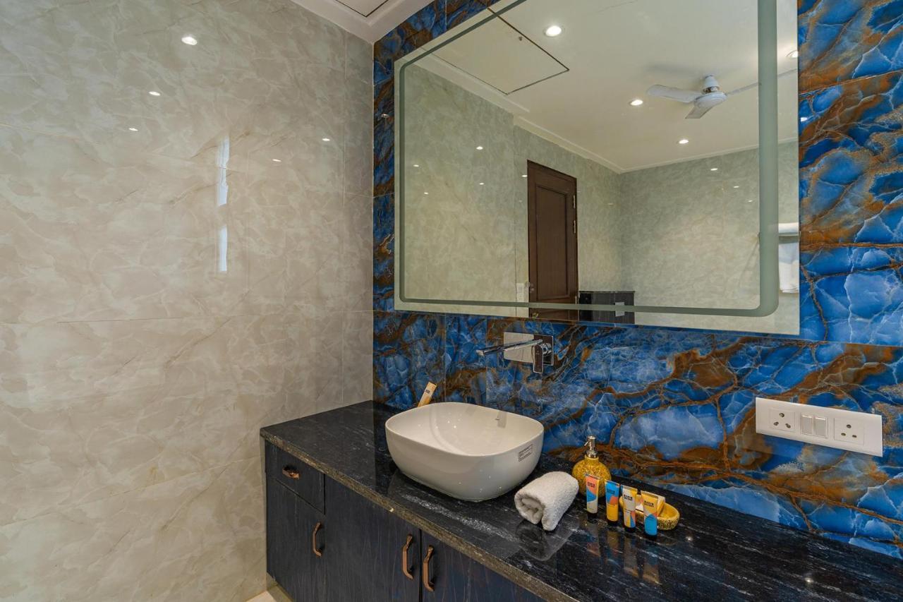 Stayvista At Blanc Belle With Outdoor Pool Sohna Exterior photo