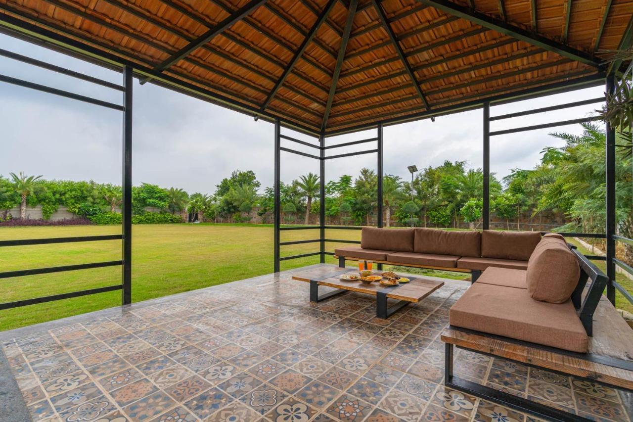 Stayvista At Blanc Belle With Outdoor Pool Sohna Exterior photo